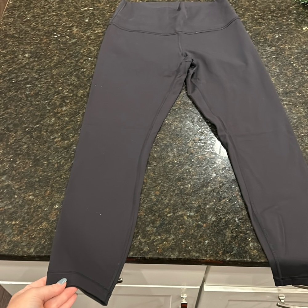Lululemon Wunder Under sz 8 ankle